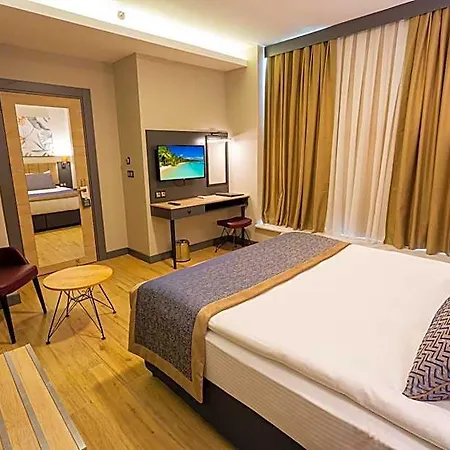 Levor Hotel 4*