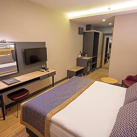 Levor Hotel 4*
